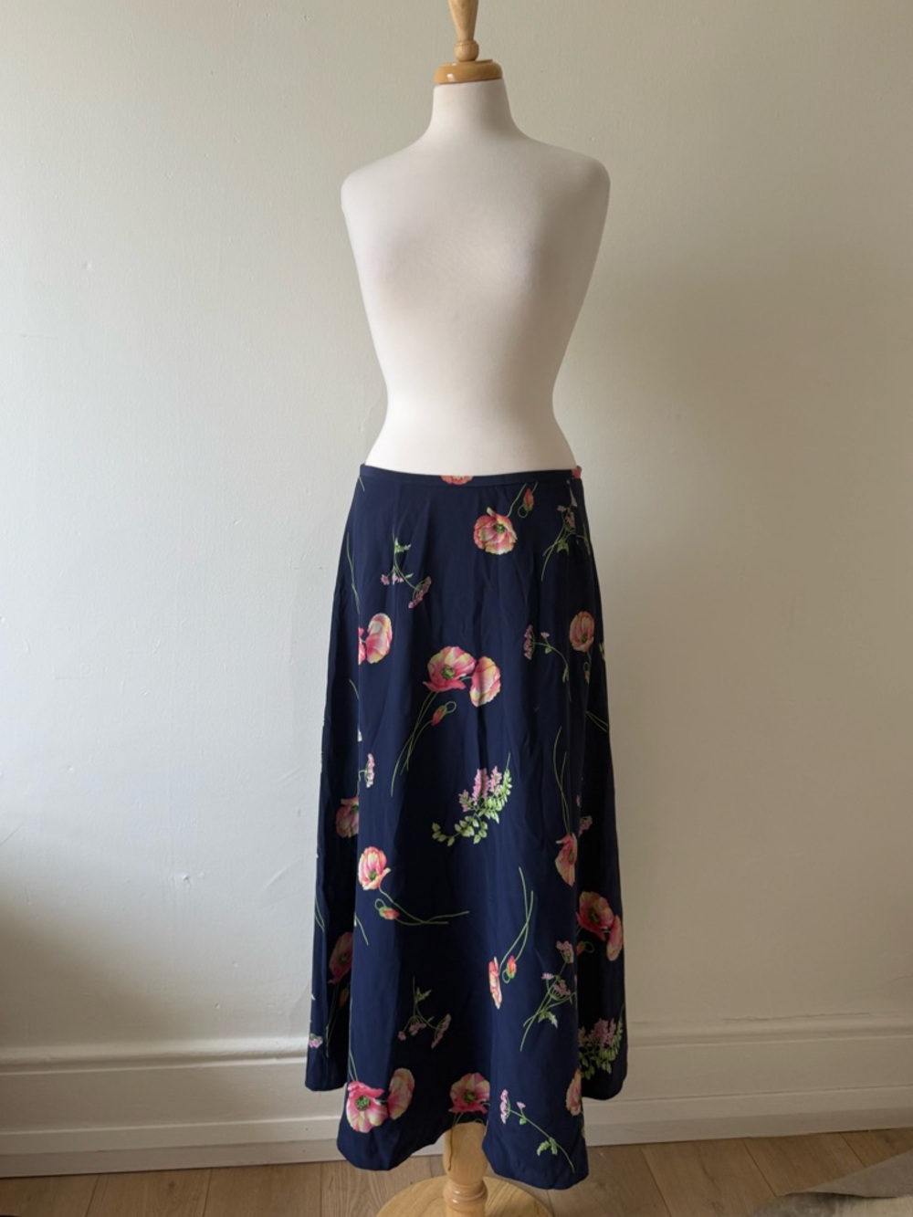 Silk Liz Claiborne Midnight Garden Silk Skirt – Vintage Poppy Print